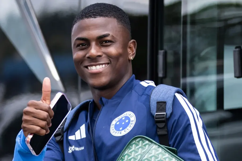 El técnico Tite respalda públicamente al colombiano Neiser Villarreal tras su emotiva reacción en el debut como titular con Cruzeiro - Foto: @Cruzeiro
