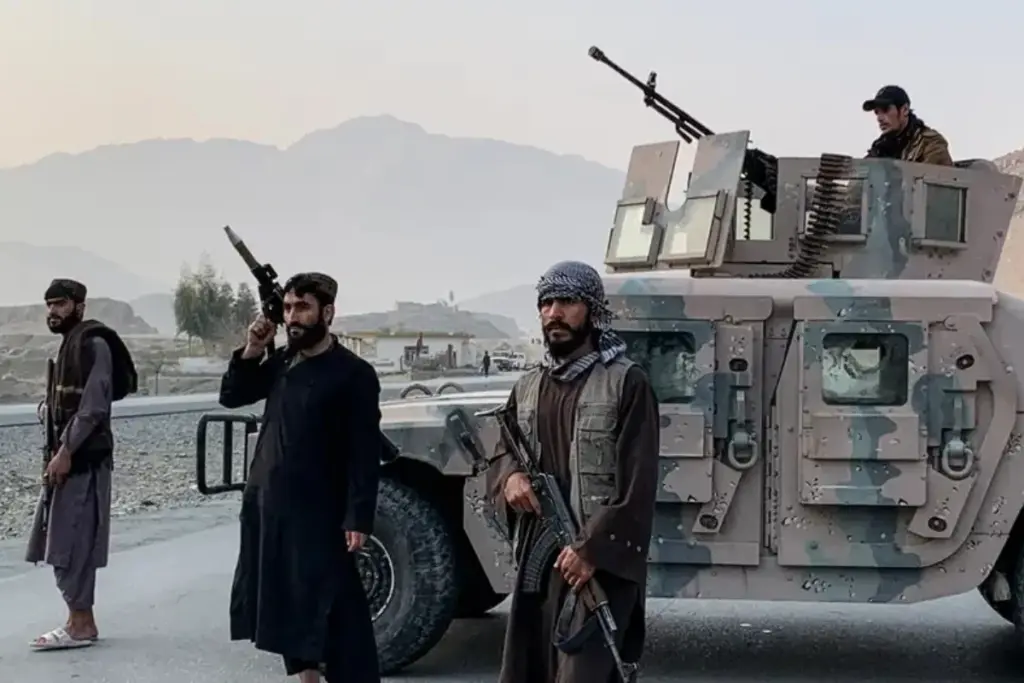 Pakistán y el régimen talibán de Afganistán entran en "guerra abierta" tras una serie de bombardeos recíprocos en ciudades estratégicas - Foto: Redes sociales