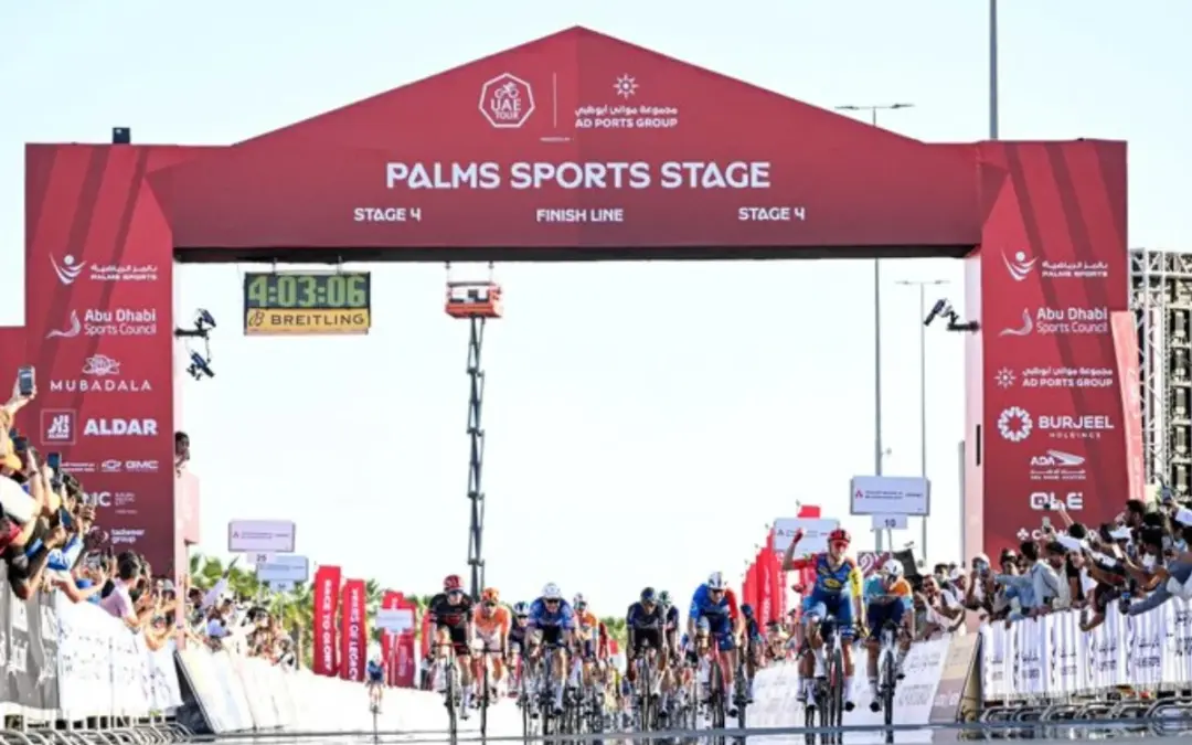 Jonathan Milan se impone en el sprint de la etapa 4 del UAE Tour 2026. Antonio Tiberi retiene el liderato - Foto: @giroditalia
