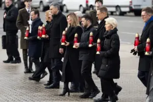 En el cuarto aniversario de la invasión rusa a Ucrania, Volodímir Zelenski recibe en Kiev a líderes de la UE como Ursula von der Leyen y António Costa - Foto: @ZelenskyyUa