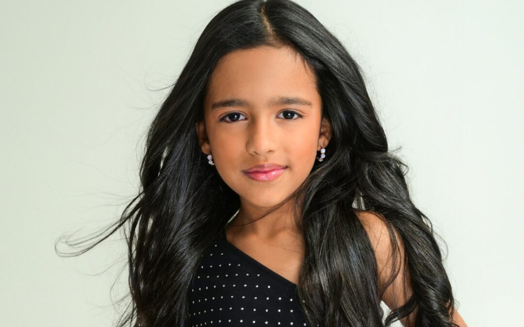 Valentina Montañez ha brillado en campañas internacionales como Payless y se consolida como creadora de contenido infantil, colaborando con importantes marcas y compartiendo un estilo fresco, auténtico y lleno de ternura - Foto: Andrés Reina