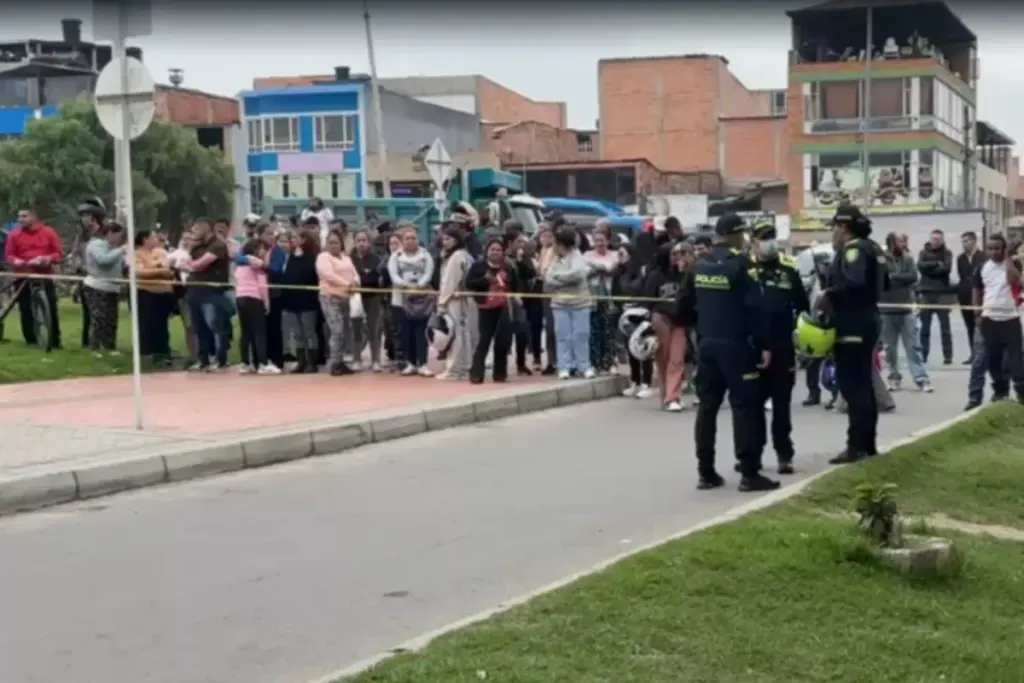 Conmoción en Bogotá por triple feminicidio en Bosa. La Policía capturó al presunto responsable tras el hallazgo de los cuerpos de una mujer y sus dos hijas en el barrio Atalayas - Foto: Redes sociales
