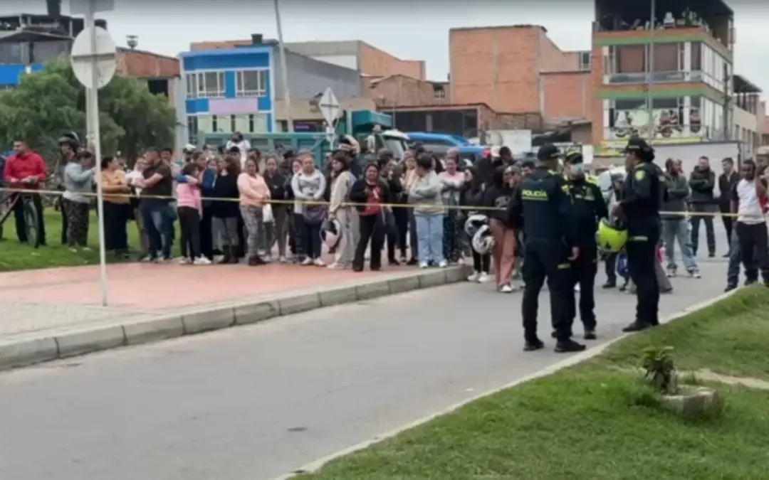 Conmoción en Bogotá por triple feminicidio en Bosa. La Policía capturó al presunto responsable tras el hallazgo de los cuerpos de una mujer y sus dos hijas en el barrio Atalayas - Foto: Redes sociales