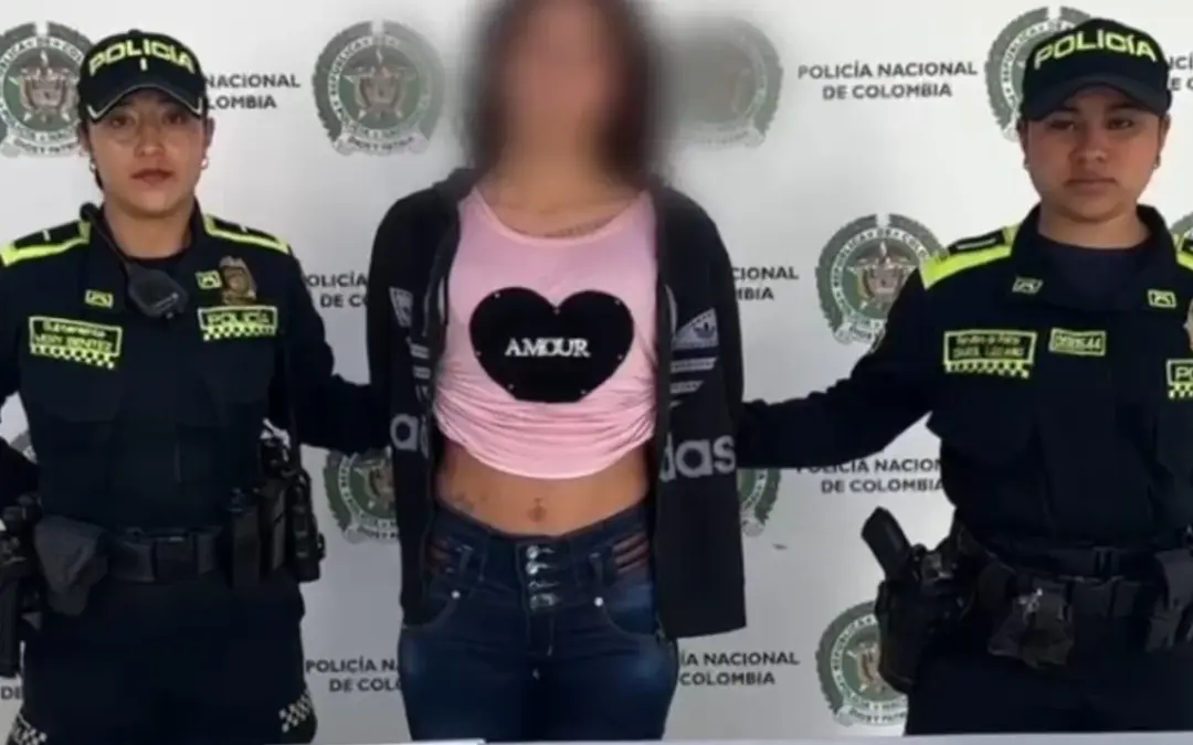 Cárcel para una mujer en Soacha tras atacar con agentes químicos a una funcionaria de TransMilenio - Foto: @PoliciaSoacha_