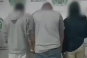 Espectacular persecución en Bogotá: La Policía capturó a tres presuntos microtraficantes tras un plan candado que inició en La Perseverancia y terminó en Chapinero - Foto: Cortesía