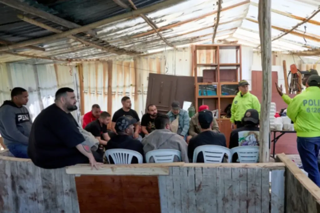 La Fiscalía General de la Nación y el grupo GELMA desarticulan una red internacional de peleas de perros en La Calera, Cundinamarca - Foto: Cortesía