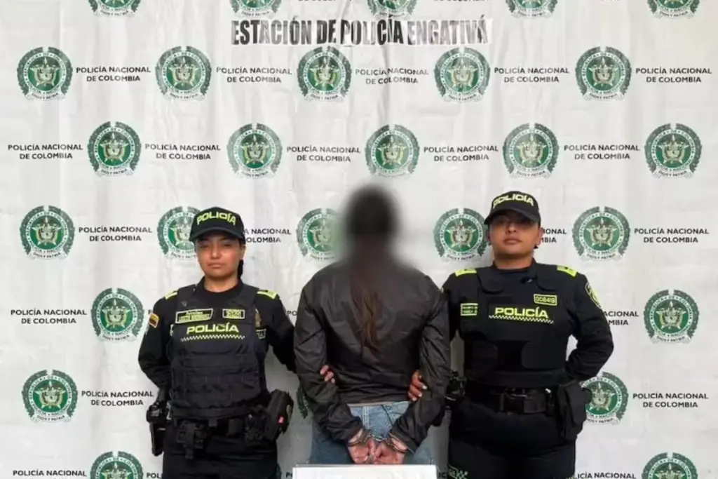Cae alias "La Reina", señalada líder del 'cosquilleo' en Bogotá, tras robar un comercio en Engativá - Foto: Cortesía