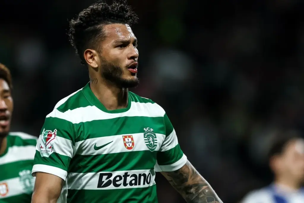 Luis Javier Suárez brilla y genera polémica en el clásico Sporting vs. Porto. Gol de la victoria, lesión de Bednarek y gestos de "robo" - Foto: @SportingCP