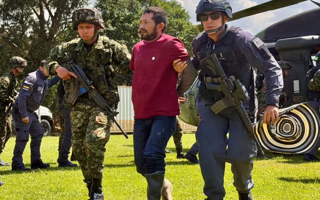 Golpe estratégico al Frente 18 de las disidencias de las FARC: capturados alias "Román Trescodos" y "Manteco" en Ituango - Foto: @COL_EJERCITO