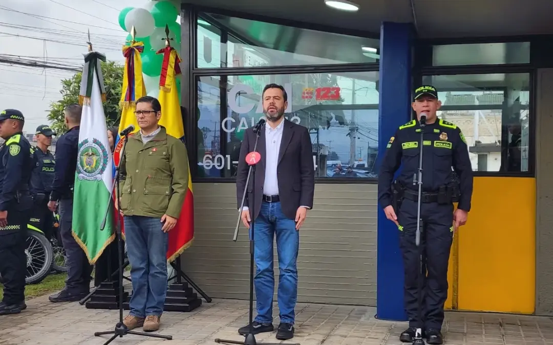 Bogotá fortalece la seguridad en el occidente: se inaugura el nuevo CAI Calle 13 en Fontibón - Foto: @PoliciaBogota