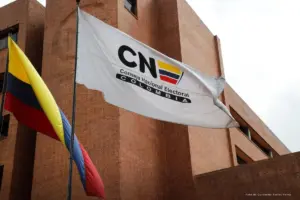 El CNE advierte sobre irregularidades en encuestas electorales a 40 días de las presidenciales. Se prohíben sondeos en redes sociales y se exigen metodologías rigurosas para garantizar la transparencia democrática - Foto: Guillermo Torres