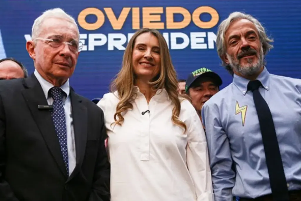 Tensión en el Centro Democrático: Paloma Valencia reafirma su autoridad tras el rechazo de Juan Daniel Oviedo a la propuesta de Álvaro Uribe como Ministro de Defensa - Foto: @PalomaValenciaL
