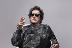 El ícono del rock argentino Charly García fue operado con éxito en Buenos Aires. Se le realizó una nefrectomía parcial y se encuentra bajo observación con tratamiento de diálisis - Foto: Redes sociales