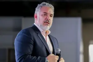 Choque de trenes entre Gustavo Petro e Iván Duque por el pago de la deuda con el FMI - Foto: Redes sociales