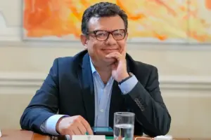 La Fiscalía de Colombia ordena reabrir el caso por presunto acoso sexual contra Hollman Morris, gerente de RTVC. El ente acusador admite fallas en la investigación y revictimización de la periodista María Antonia García - Foto: Redes sociales