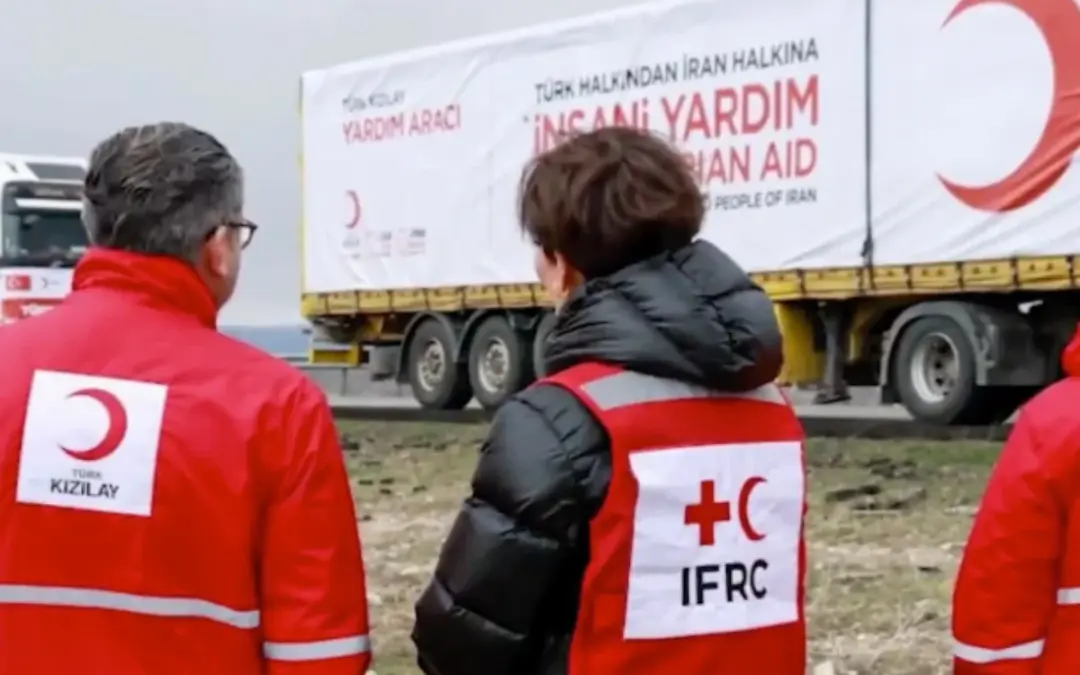 Emergencia en Irán: Cruz Roja logra el ingreso del primer cargamento de ayuda humanitaria tras seis semanas de guerra