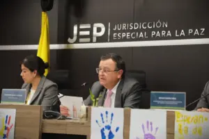 La JEP elevó a 7.837 el número de víctimas de "falsos positivos" en Colombia. Tras ampliar el periodo de análisis (1990-2016), el tribunal advierte que la cifra seguirá creciendo - Foto: @JEP_Colombia