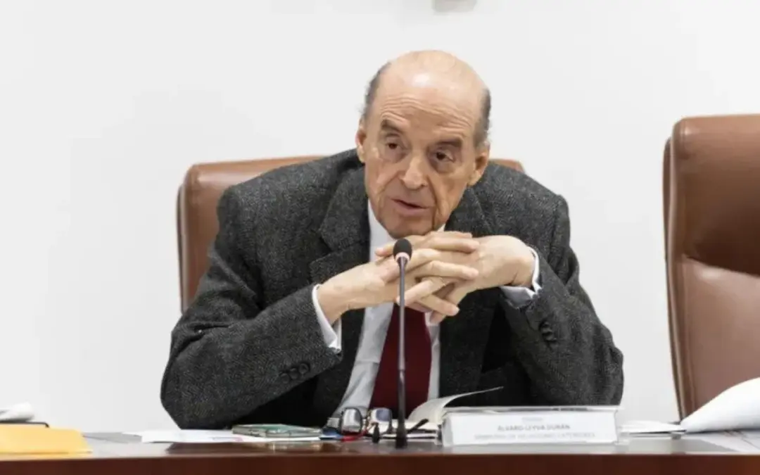 El excanciller Álvaro Leyva rompe el silencio tras su llamado a juicio. Lanza duras acusaciones contra Gustavo Petro, señalando persecución política y "decadencia moral" en la Casa de Nariño - Foto: Redes sociales