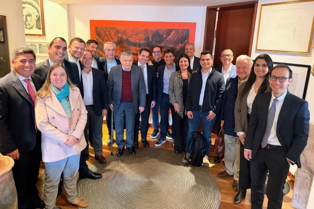 El Partido Liberal anuncia su apoyo oficial a Paloma Valencia para la primera vuelta presidencial, pese a fuertes divisiones internas y disidencias hacia otros candidatos - Foto: Redes sociales