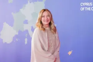 La primera ministra de Italia, Giorgia Meloni, urge a la unidad de la OTAN tras reportes de posibles medidas de EE. UU. contra España. - Foto: Redes sociales