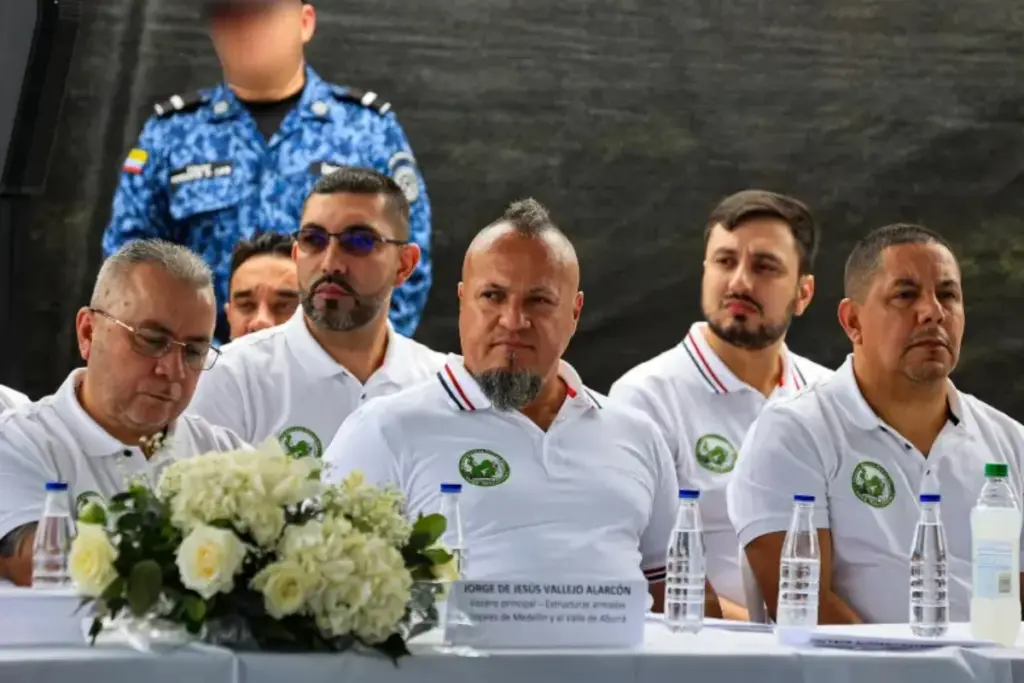 El Gobierno suspende los diálogos de paz con las bandas de Medellín tras el ingreso irregular del cantante Nelson Velásquez a la Cárcel de Itagüí - Foto: Redes sociales