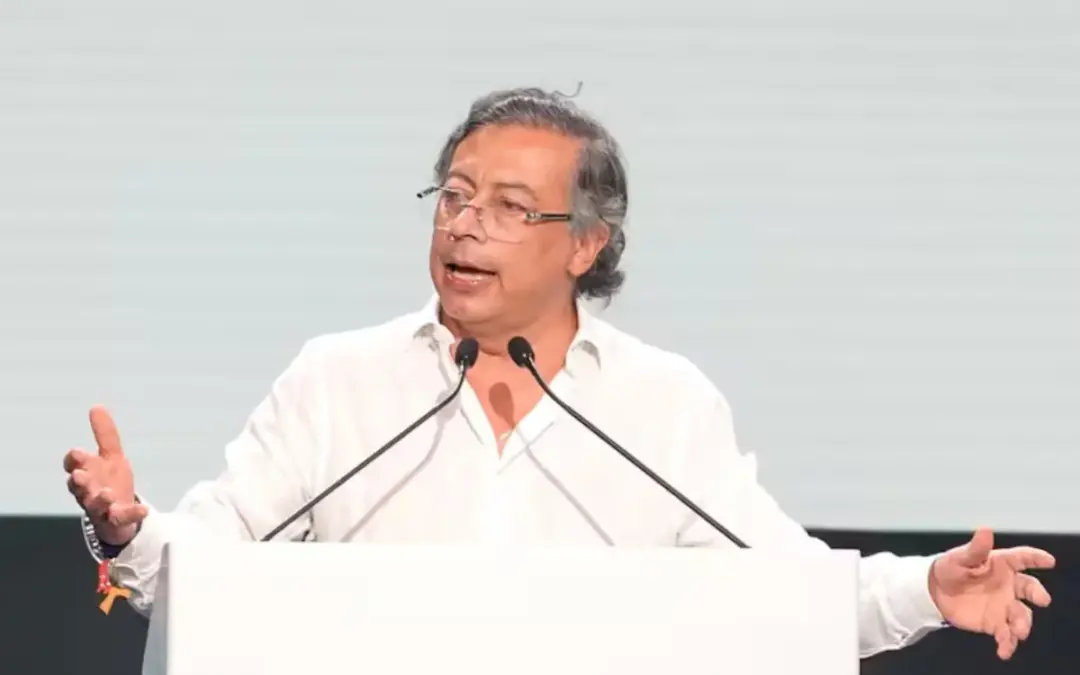 El presidente Gustavo Petro advierte sobre una posible nueva emergencia económica en Colombia - Foto: Redes sociales