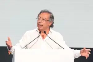 El presidente Gustavo Petro advierte sobre una posible nueva emergencia económica en Colombia - Foto: Redes sociales