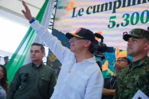 El presidente Gustavo Petro admite errores en los nombramientos de su gabinete tras graves denuncias de extorsión en el Fondo de Adaptación - Foto: @infopresidencia