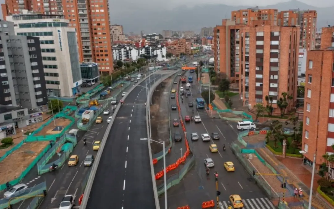 ¡Atención conductores! Desde hoy, 29 de abril, cambia el sentido de circulación en el puente de la Avenida 68 con Cafam Floresta por obras - Foto: Alcaldía de Bogotá