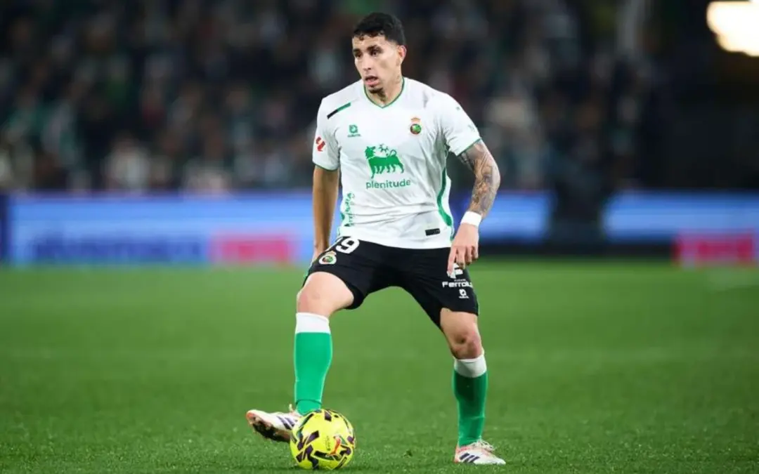 El volante colombiano Gustavo Puerta brilla en el Racing de Santander y despierta el interés del Inter de Milán - Foto: Redes sociales