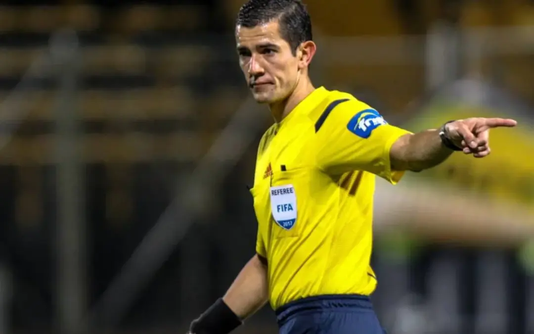 FIFA confirma la lista de árbitros para el Mundial 2026. Los colombianos Nicolás Gallo, Andrés Rojas y Alexander Guzmán representarán al país en una cita marcada por la tecnología de punta - Foto: Redes sociales