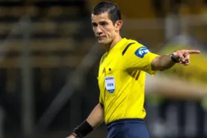 FIFA confirma la lista de árbitros para el Mundial 2026. Los colombianos Nicolás Gallo, Andrés Rojas y Alexander Guzmán representarán al país en una cita marcada por la tecnología de punta - Foto: Redes sociales
