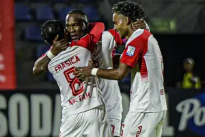 Independiente Santa Fe derrotó 1-2 a Deportivo Pasto con goles de Fagúndez y Rodallega - Foto: @SantaFe