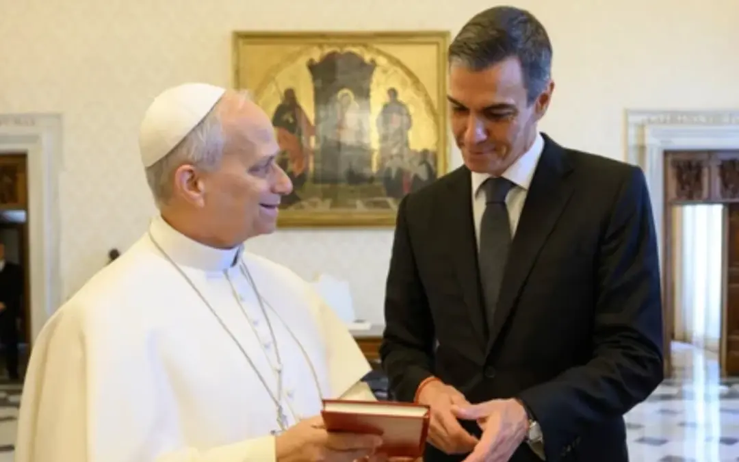 Sintonía en el Vaticano: Pedro Sánchez se reúne con el papa León XIV antes de su histórica visita a España