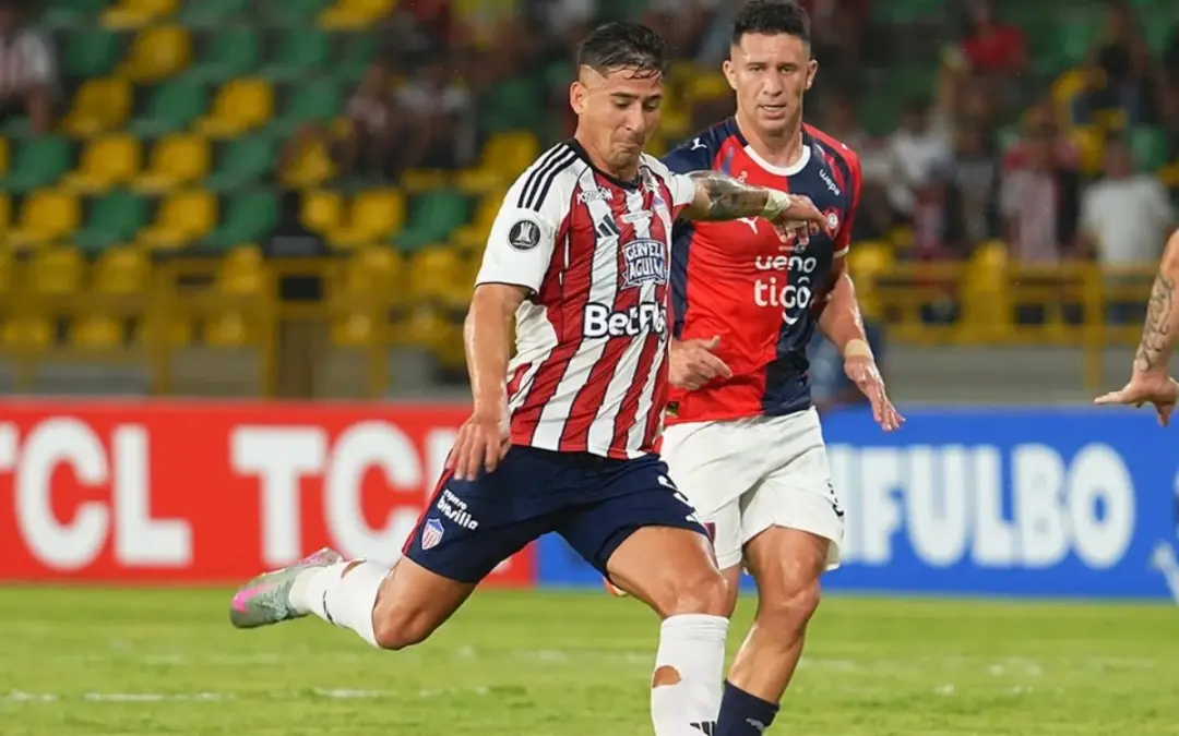 Junior de Barranquilla quedó eliminado de la Copa Libertadores 2026 tras caer 0-1 ante Cerro Porteño en Cartagena. El equipo de Alfredo Arias se despidió del torneo continental sin opciones de avanzar - Foto: @JuniorClubSA
