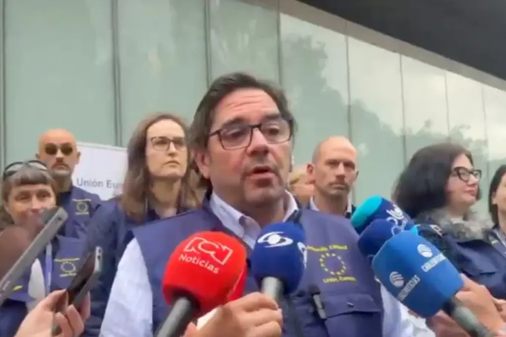 La Unión Europea respalda la transparencia del sistema electoral colombiano de cara a las presidenciales de 2026. José Antonio de Gabriel destaca la seguridad del conteo manual y expresa preocupación por la violencia en regiones clave - Foto: Captura de video