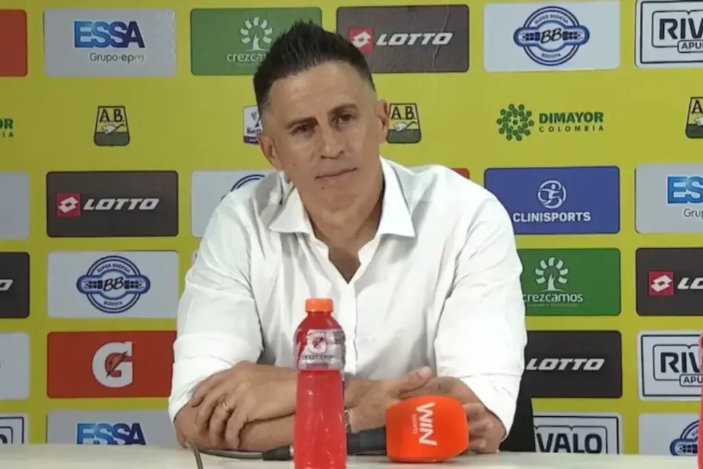 El uruguayo Pablo Peirano fue oficializado como el nuevo director técnico del Atlético Bucaramanga para afrontar el segundo semestre - Foto: Captura de video