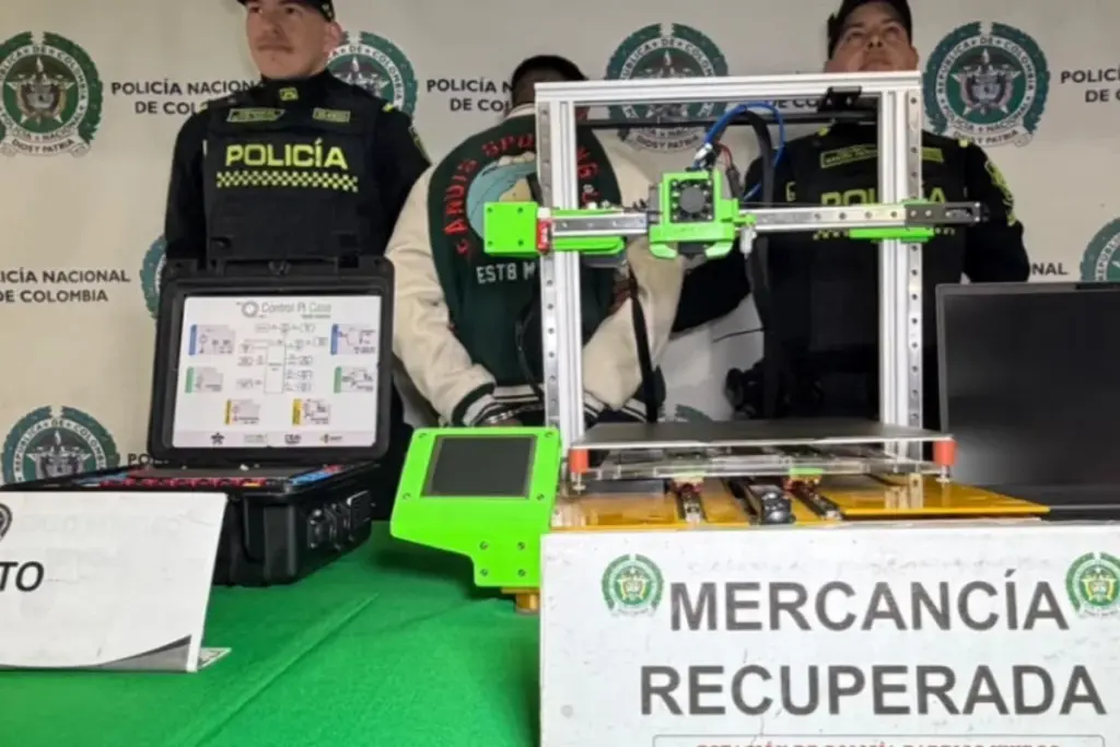 Un robo en Cajicá culminó con un exitoso operativo en el barrio 12 de Octubre de Bogotá. Gracias al GPS, la Policía recuperó elementos valuados en 100 millones de pesos y capturó a un sospechoso - Foto: @PoliciaBogota