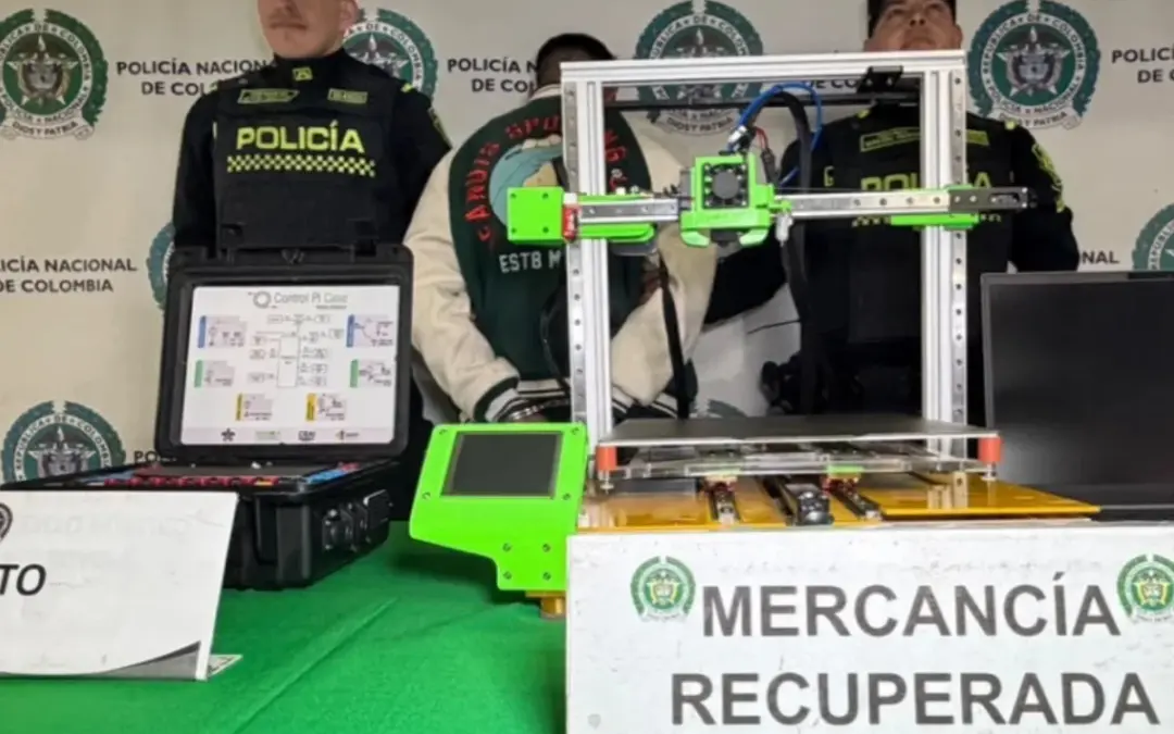 Un robo en Cajicá culminó con un exitoso operativo en el barrio 12 de Octubre de Bogotá. Gracias al GPS, la Policía recuperó elementos valuados en 100 millones de pesos y capturó a un sospechoso - Foto: @PoliciaBogota
