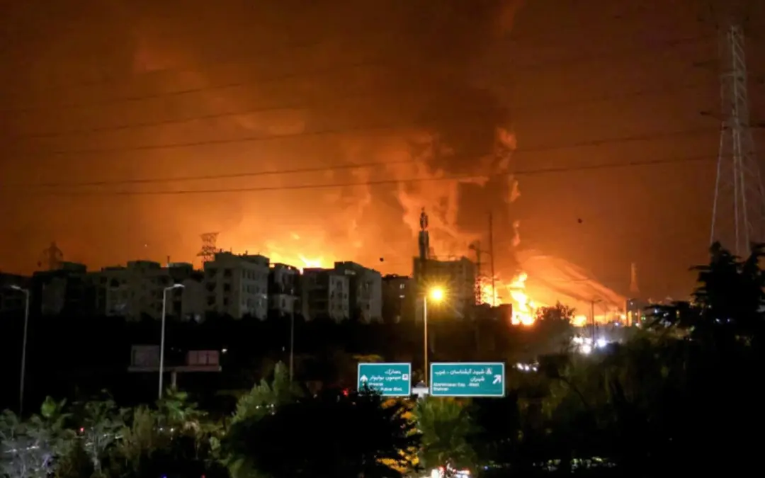 Escalada militar en el Golfo Pérsico: Irán ataca a aliados de EE. UU. tras bombardeos ordenados por Trump