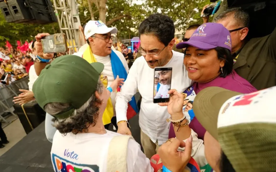 El senador Iván Cepeda solicitó investigar las presuntas concesiones y "gabelas" otorgadas al Clan del Golfo bajo la política de 'Paz Total' del saliente gobierno de Gustavo Petro - Foto: @IvanCepedaCast
