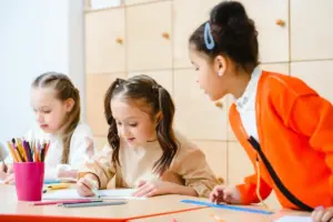 En ese contexto, las artes adquieren un papel especialmente relevante durante la infancia y la juventud, etapas en las que niños y adolescentes desarrollan habilidades esenciales para su crecimiento personal y académico - Foto: Cortesía