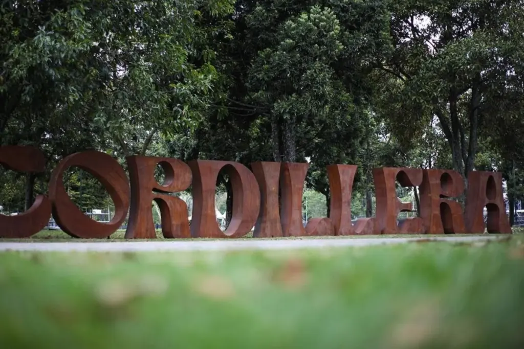 El Festival Cordillera 2026 reveló su cartel oficial encabezado por Ricky Martin, Andrés Calamaro y Caifanes. La quinta edición se tomará el Parque Simón Bolívar en septiembre - Foto: Redes sociales