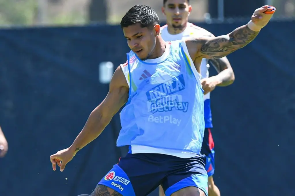 Con un día libre en San Diego y el foco puesto en el debut ante Uzbekistán el 17 de junio en el Estadio Azteca, la Selección Colombia de Néstor Lorenzo ultima detalles para el Mundial 2026 - Foto: @FCFSeleccionCol