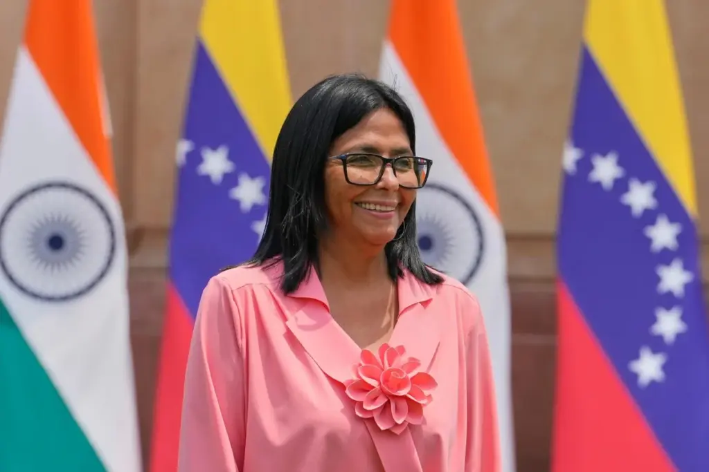 Venezuela busca fortalecer su alianza energética con India. La presidenta encargada, Delcy Rodríguez, invitó a petroleras indias a expandir inversiones en crudo y gas para mitigar los impactos de la crisis en Oriente Medio - Foto: Redes sociales