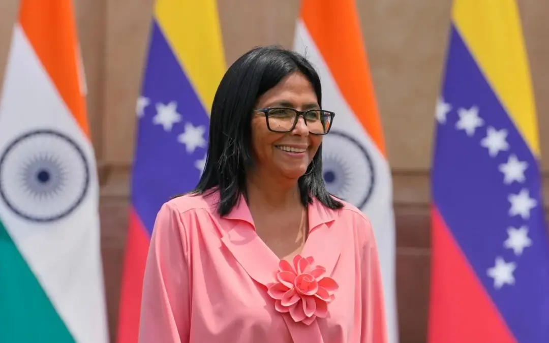 Venezuela busca fortalecer su alianza energética con India. La presidenta encargada, Delcy Rodríguez, invitó a petroleras indias a expandir inversiones en crudo y gas para mitigar los impactos de la crisis en Oriente Medio - Foto: Redes sociales