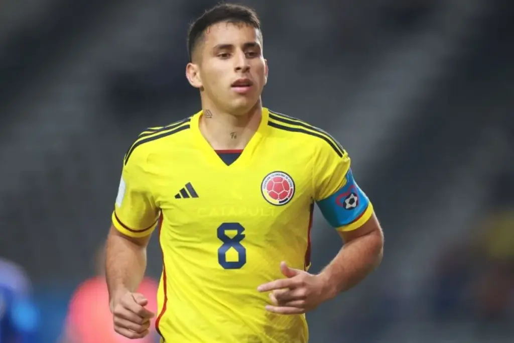 El volante de la Selección Colombia, Gustavo Puerta, despierta el interés de cinco grandes clubes de Europa tras su brillante temporada en el Racing de Santander - Foto: Redes sociales