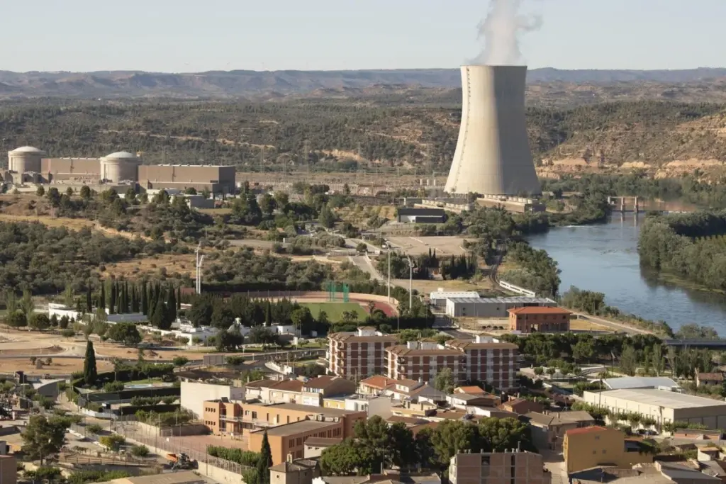 Irán descarta inspecciones del OIEA en plantas nucleares atacadas, contradiciendo a Rafael Grossi y desafiando las exigencias de Donald Trump - Foto: Redes sociales