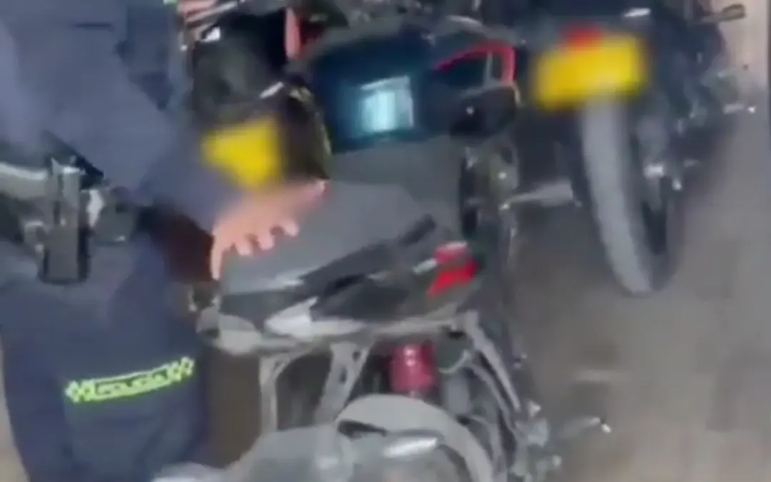 Golpe al hurto de automotores: Policía recuperó cuatro motos robadas ocultas en una peluquería en Kennedy