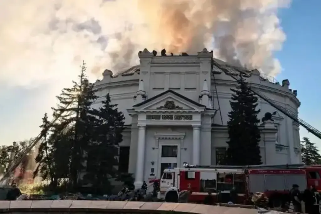 Ucrania lanza un masivo e histórico ataque con más de 300 drones y misiles de fabricación propia sobre 19 regiones de Rusia y Crimea, golpeando refinerías y plantas militares clave- Foto: Telegram de Mijaíl Razvozháyev